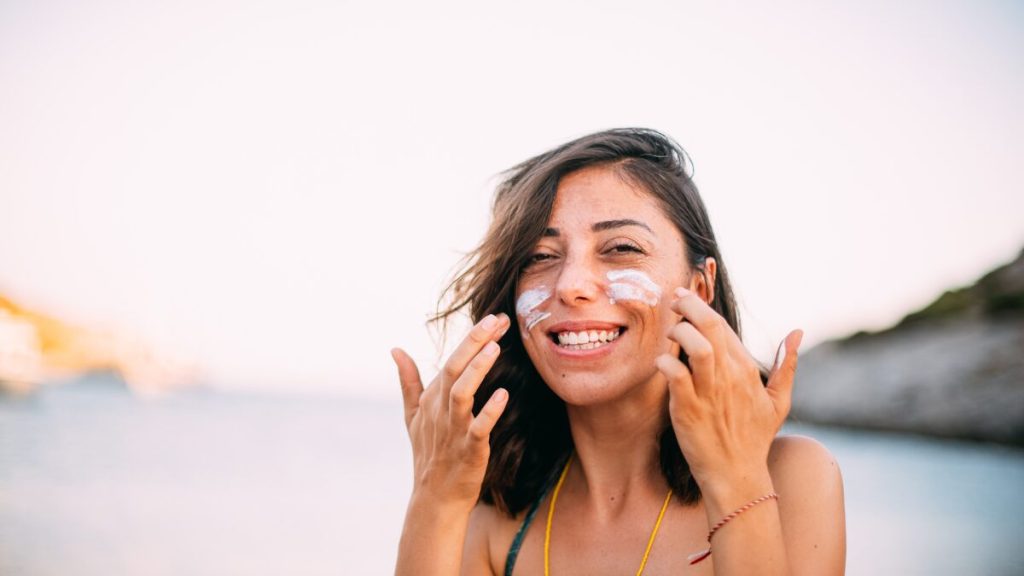Best Sunscreen For Tropical Vacations To Avoid Horrific Sunburn